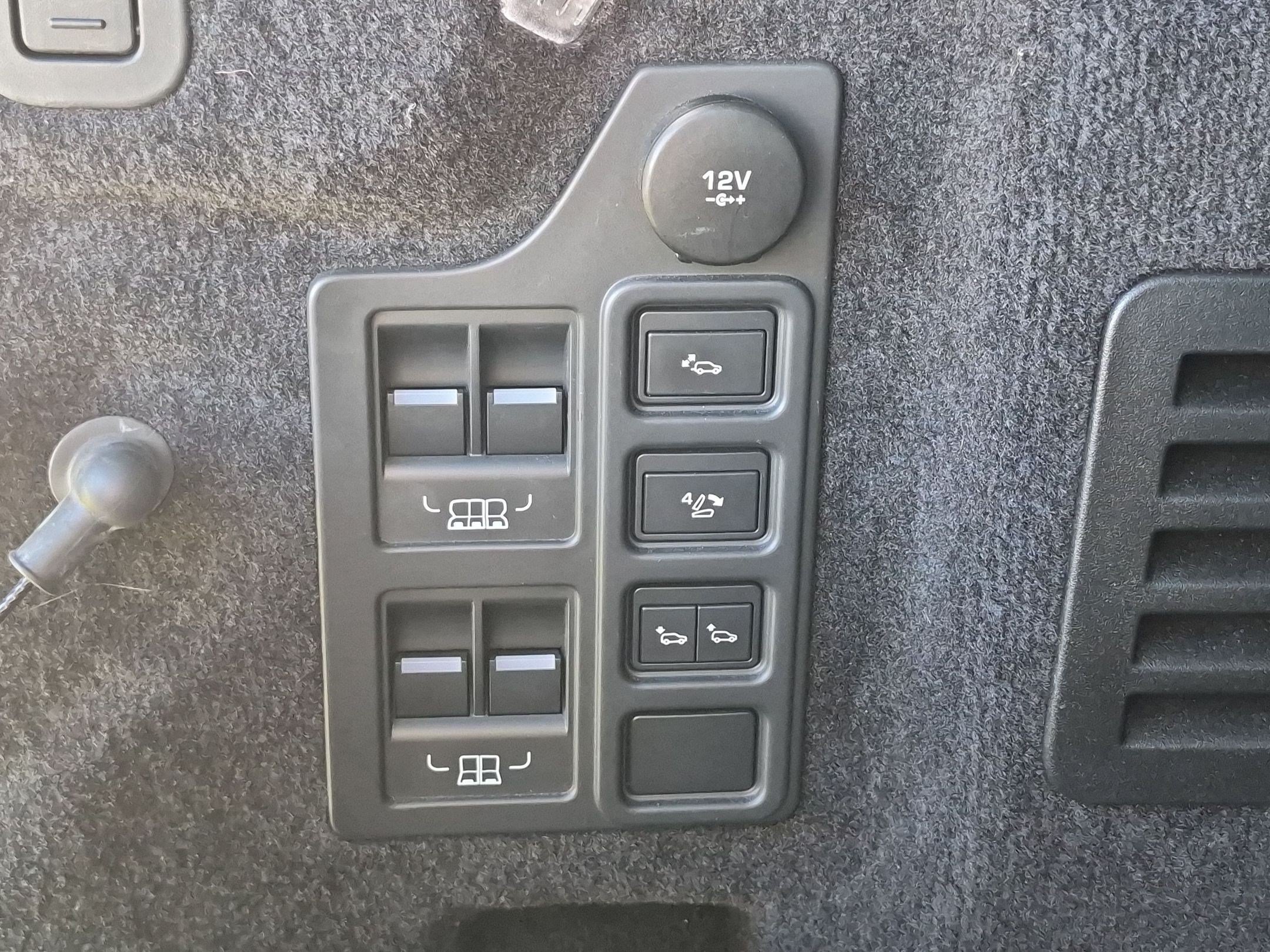 Used 2019 Land Rover Discovery HSE AWD/4WD image 35