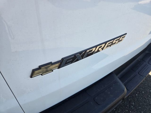 Used 2024 Chevrolet Express 2500 w/ Driver Convenience Package image 9