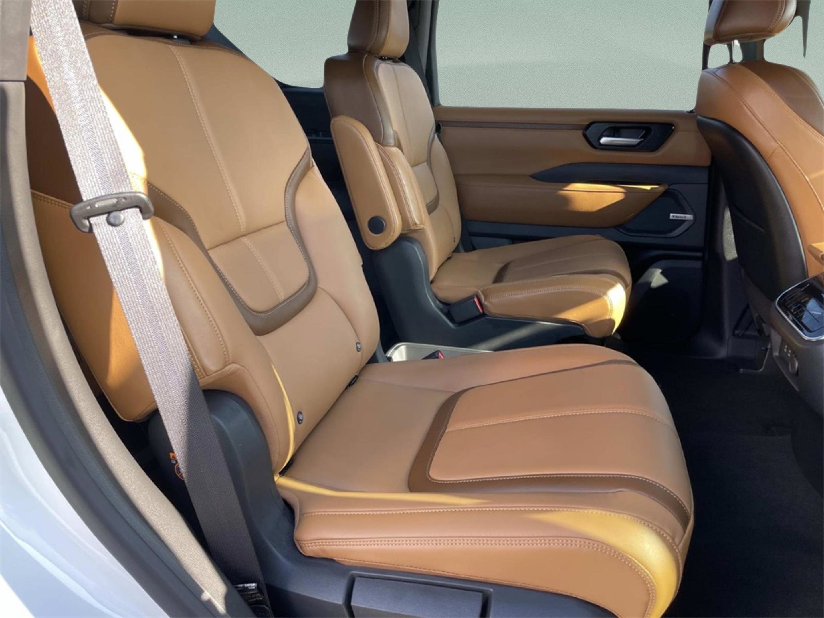 New 2026 Nissan Armada SL w/ Captain's Chari Seat Package image 24
