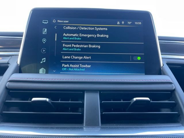 Used 2022 Chevrolet Suburban RST w/ Sport Performance Package AWD/4WD image 33