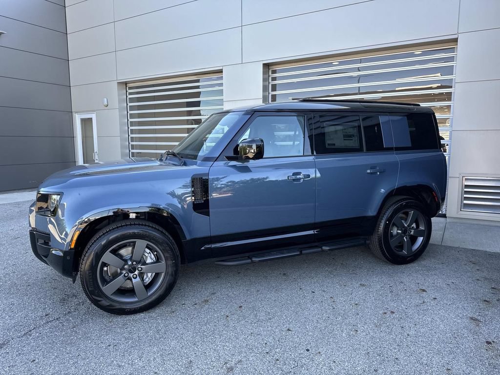 New 2026 Land Rover Defender 110 X-Dynamic SE AWD/4WD image 3