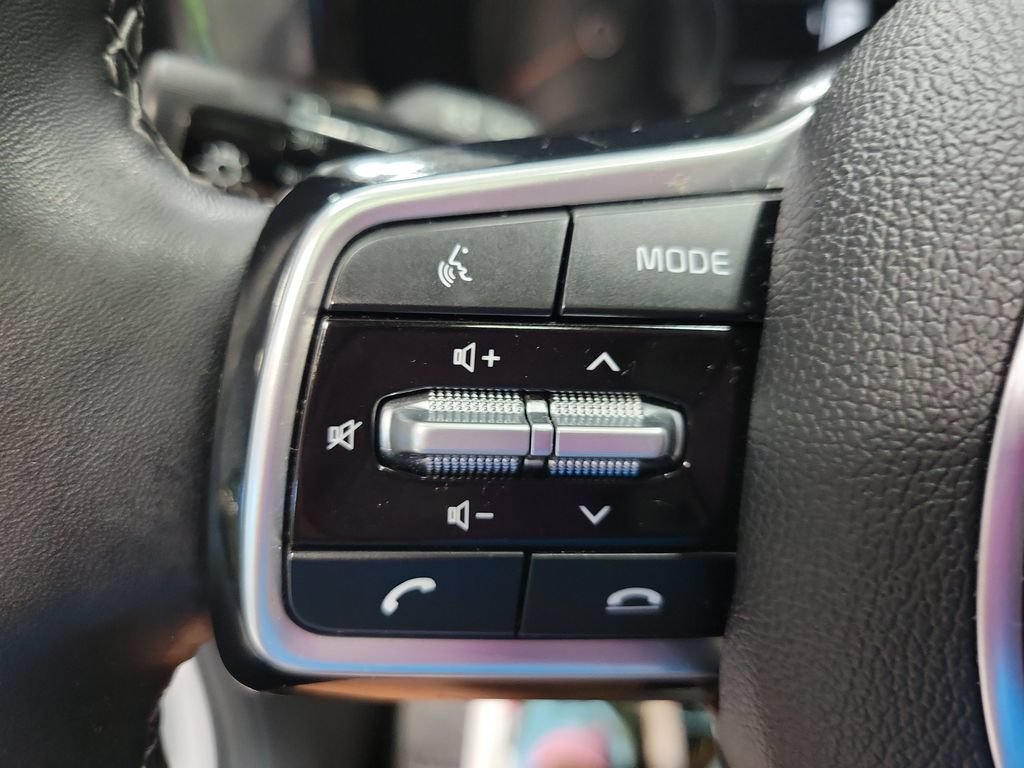 Used 2023 Kia Sorento S w/ Panoramic Sunroof Package AWD/4WD image 32