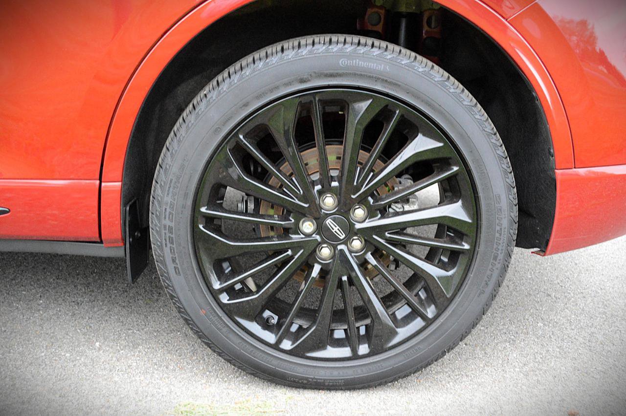 Used 2023 Lincoln Corsair AWD w/ Equipment Group 101A image 10