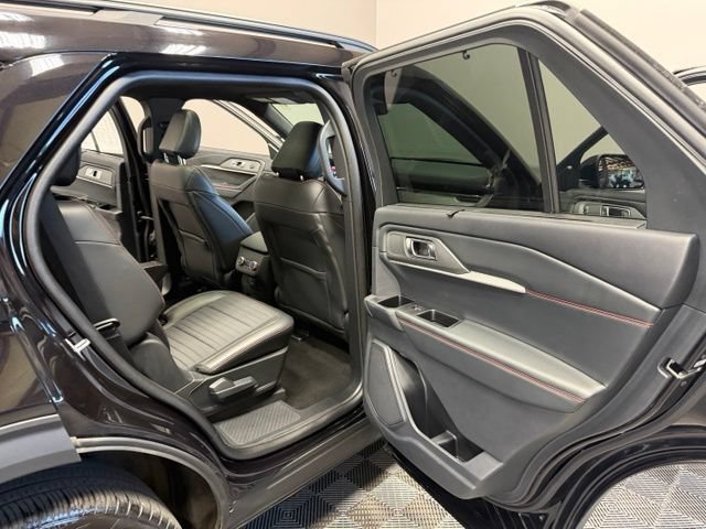 Used 2025 Ford Explorer ST-Line w/ Premium Package AWD/4WD image 28