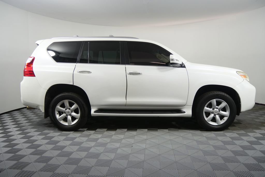 Used 2010 Lexus GX 460 image 2