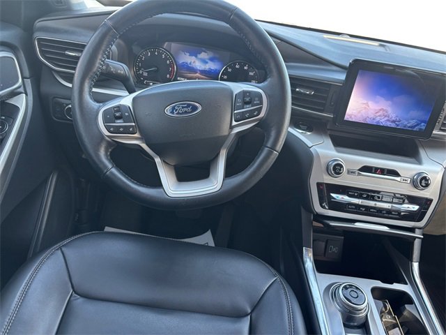 Used 2022 Ford Explorer XLT w/ Equipment Group 202A image 10