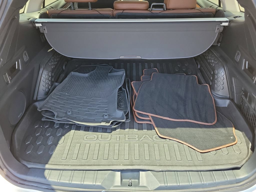 Certified 2022 Subaru Outback Touring AWD/4WD image 8