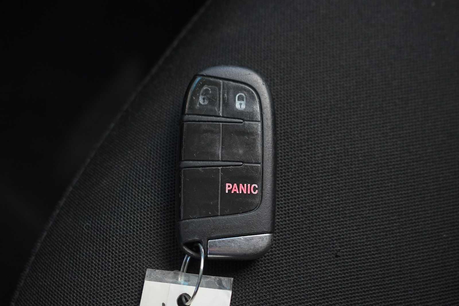 Used 2018 Jeep Renegade Altitude FWD image 28
