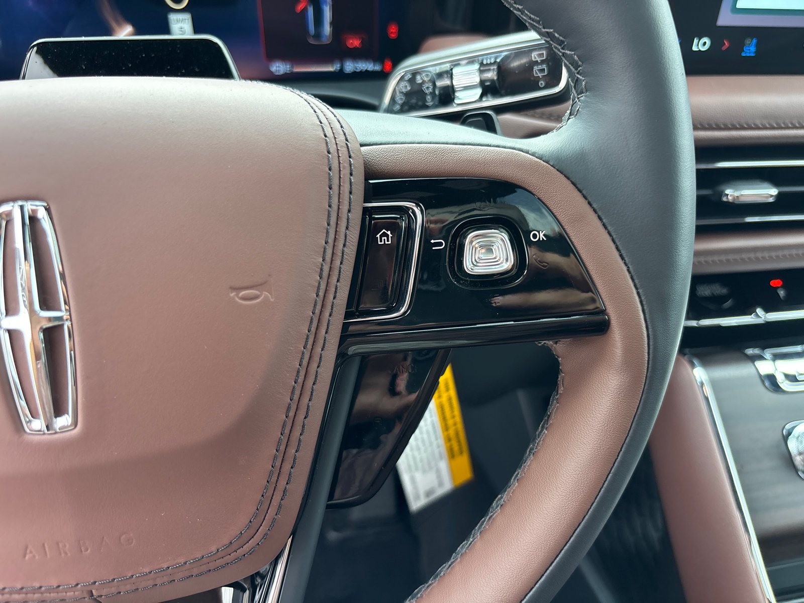 New 2026 Lincoln Aviator Reserve AWD/4WD image 18
