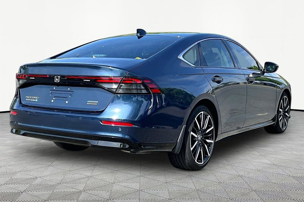 Used 2024 Honda Accord Touring image 5
