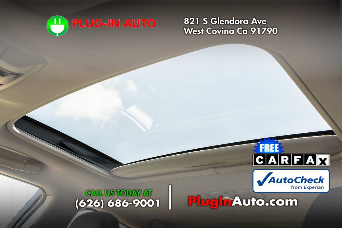 Used 2013 Lexus CT 200h w/ Leather Pkg FWD image 10