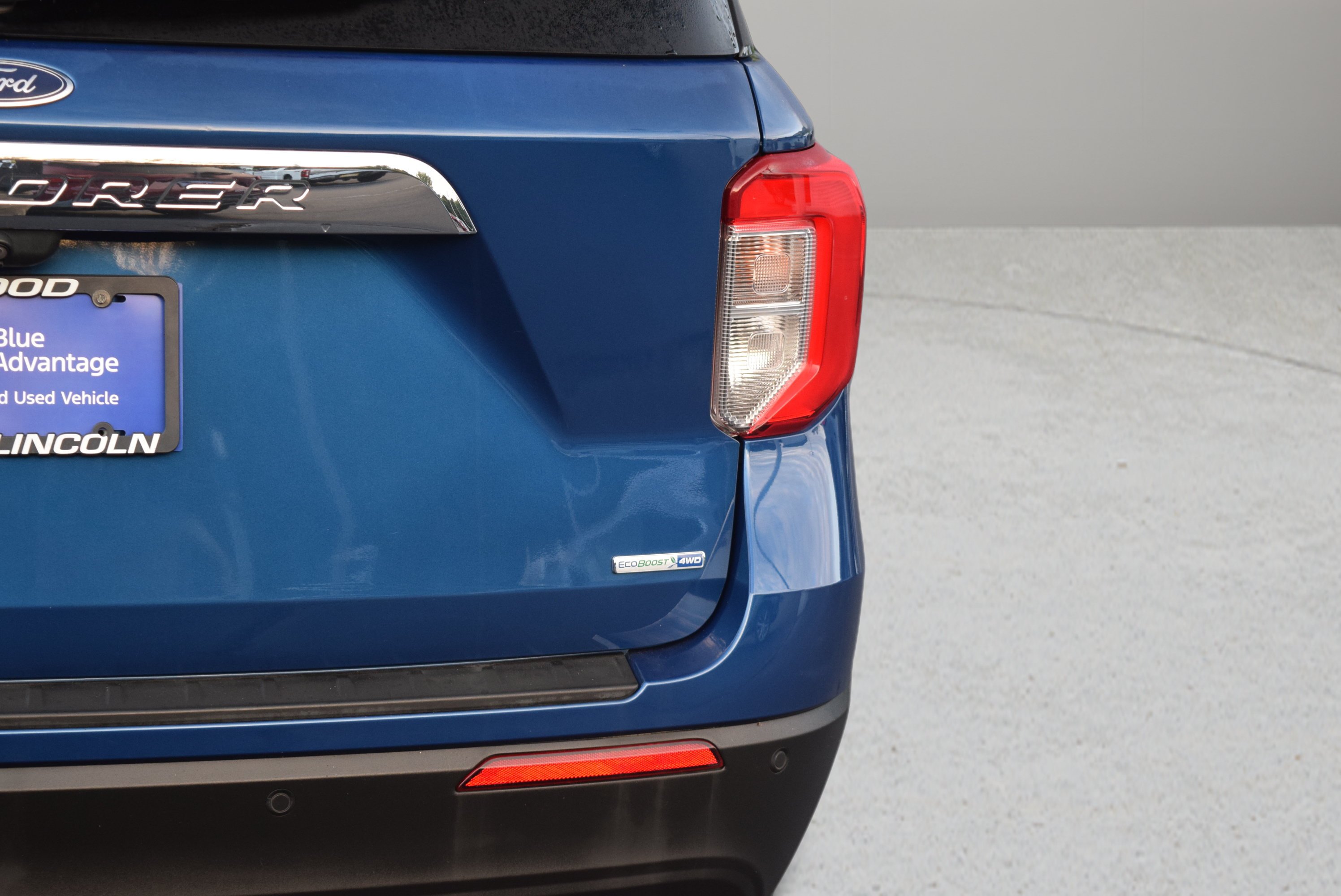 Used 2020 Ford Explorer XLT AWD/4WD image 6
