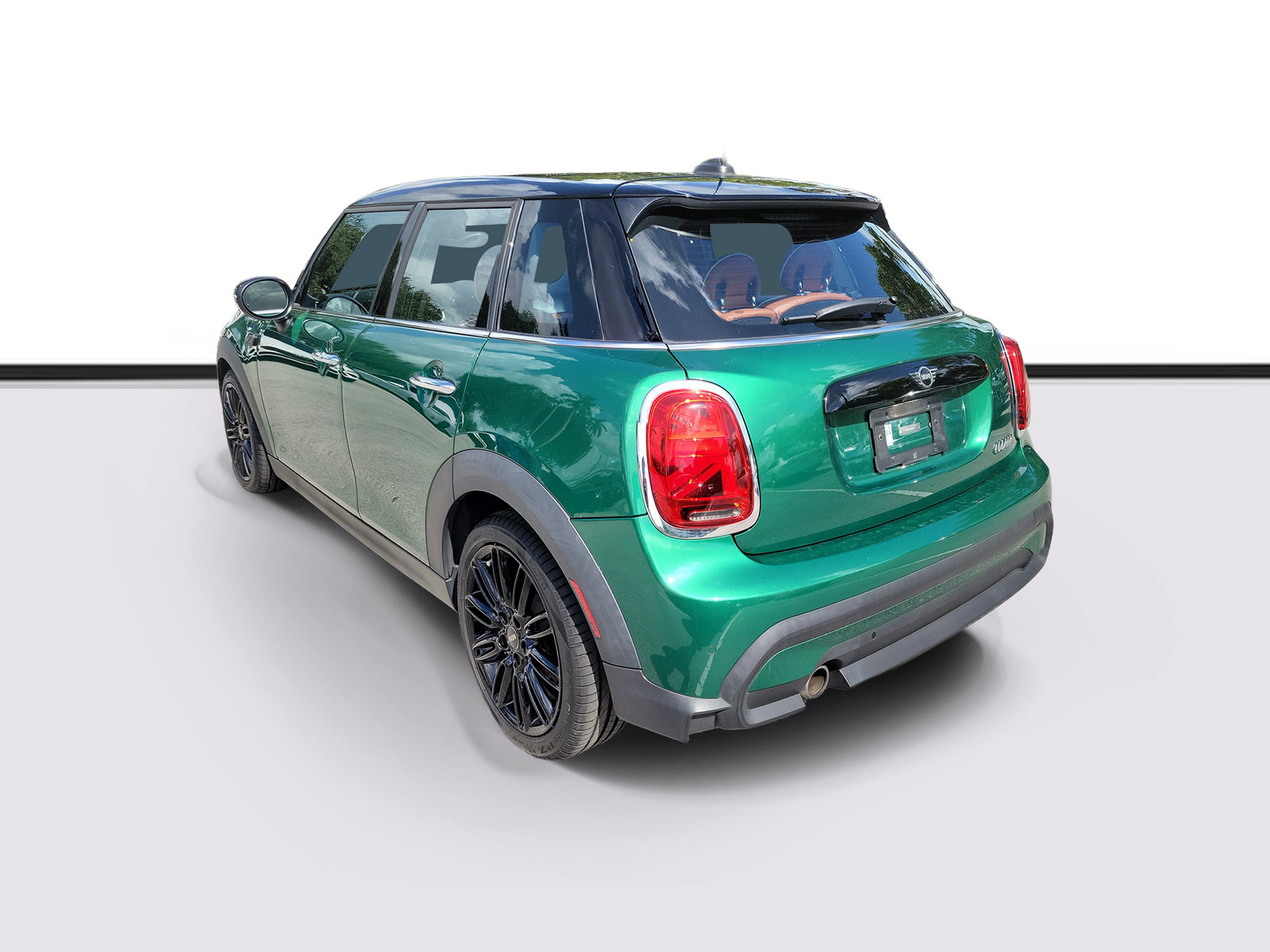 Certified 2024 MINI Cooper 4-Door Hardtop FWD image 3