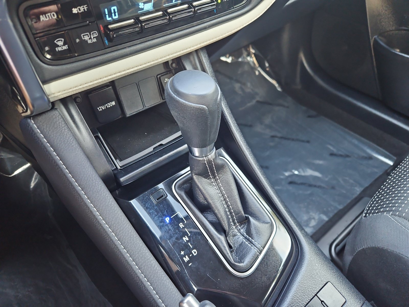 Used 2018 Toyota Corolla iM FWD image 21