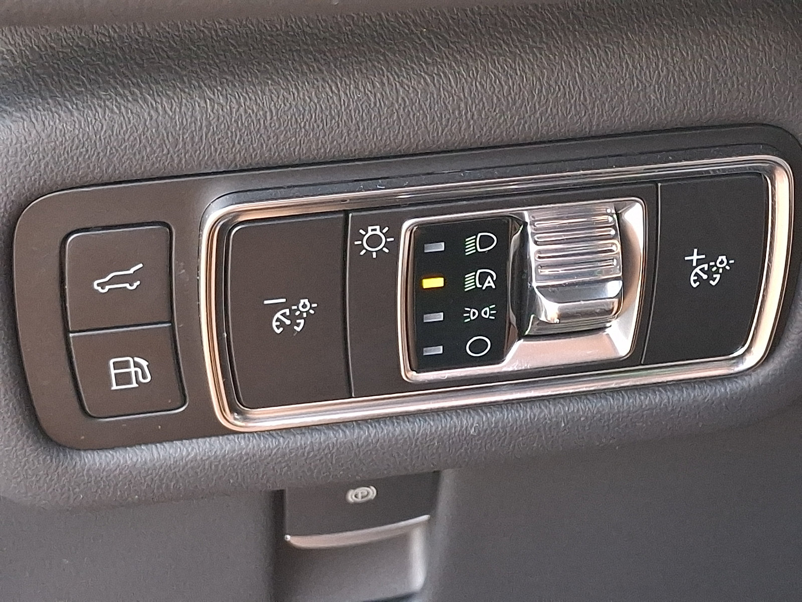 Used 2026 Lincoln Nautilus Premier AWD/4WD image 27