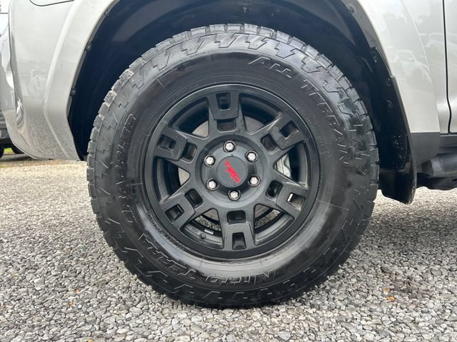 Used 2024 Toyota 4Runner TRD Off-Road Premium AWD/4WD image 26