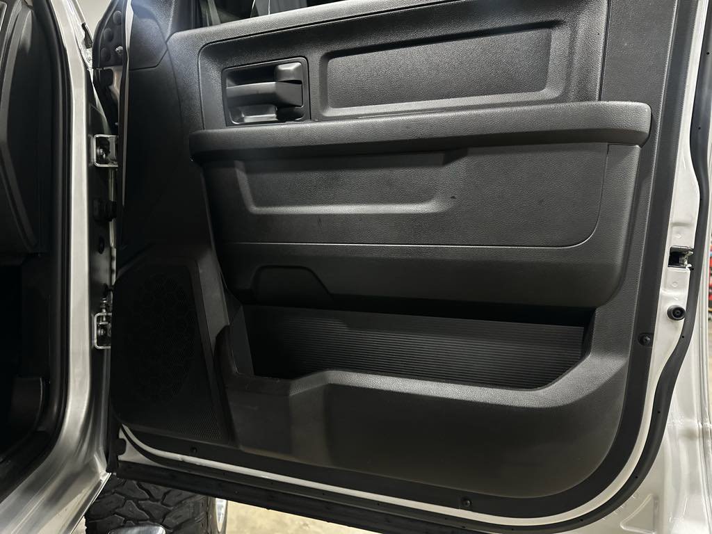 Used 2018 RAM 3500 Tradesman w/ Chrome Appearance Group image 6