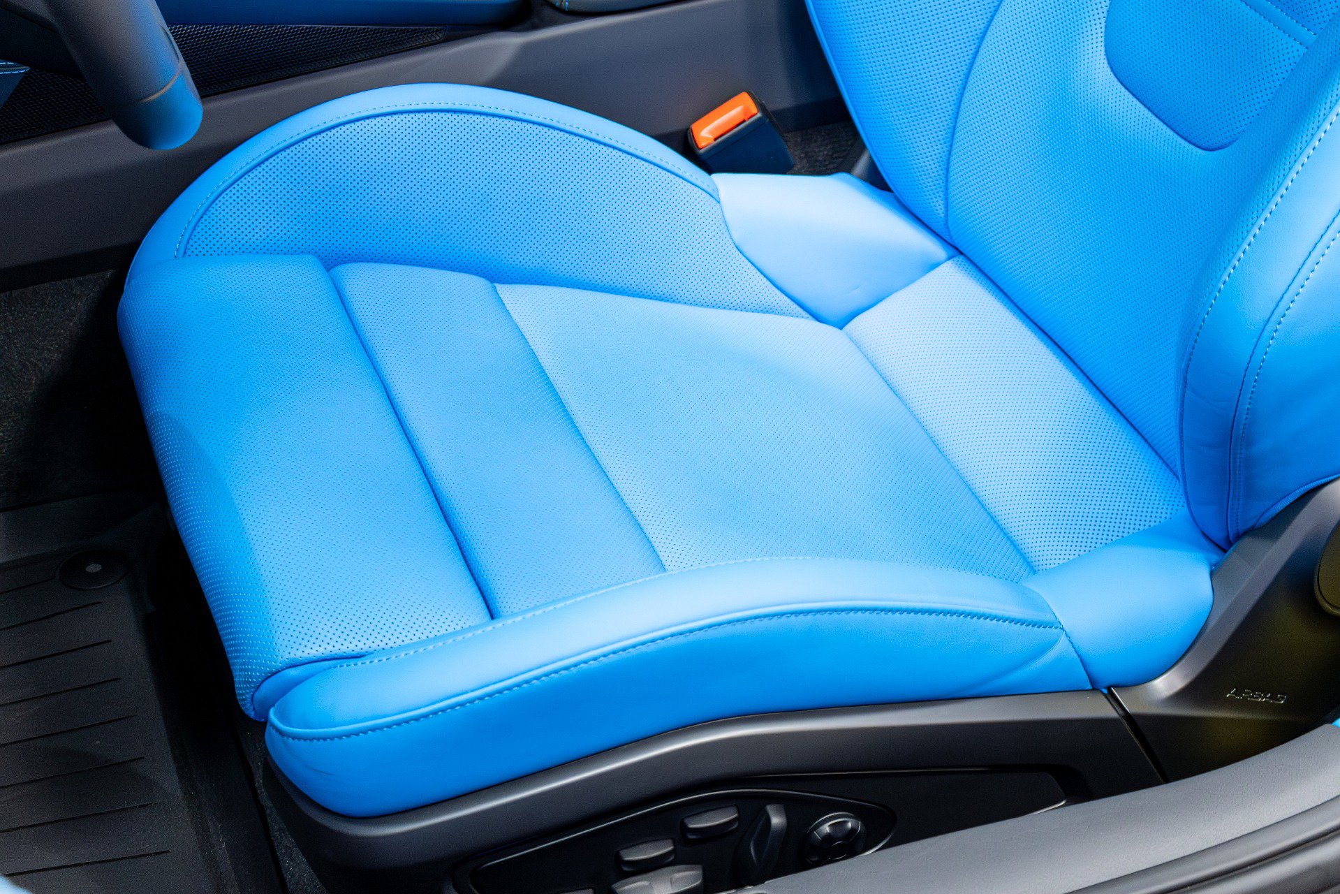 Used 2024 Porsche 911 Carrera image 9