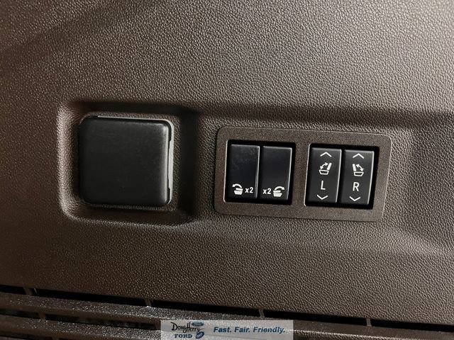 Used 2025 Chevrolet Tahoe Z71 w/ Comfort Package image 35