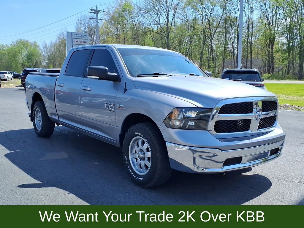 Used 2020 RAM 1500 Classic SLT w/ Luxury Group RWD image 4