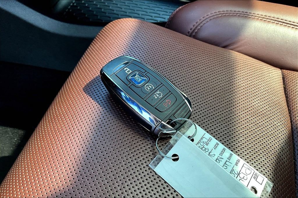 Used 2019 Lincoln Nautilus Reserve FWD image 37