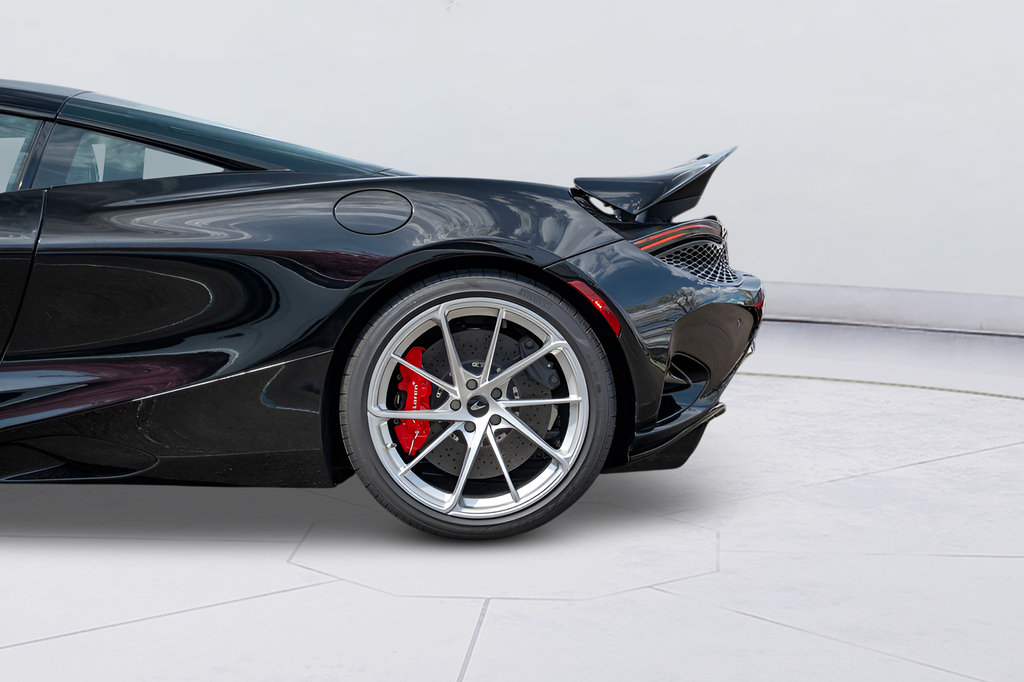 New 2026 McLaren 750S RWD image 18