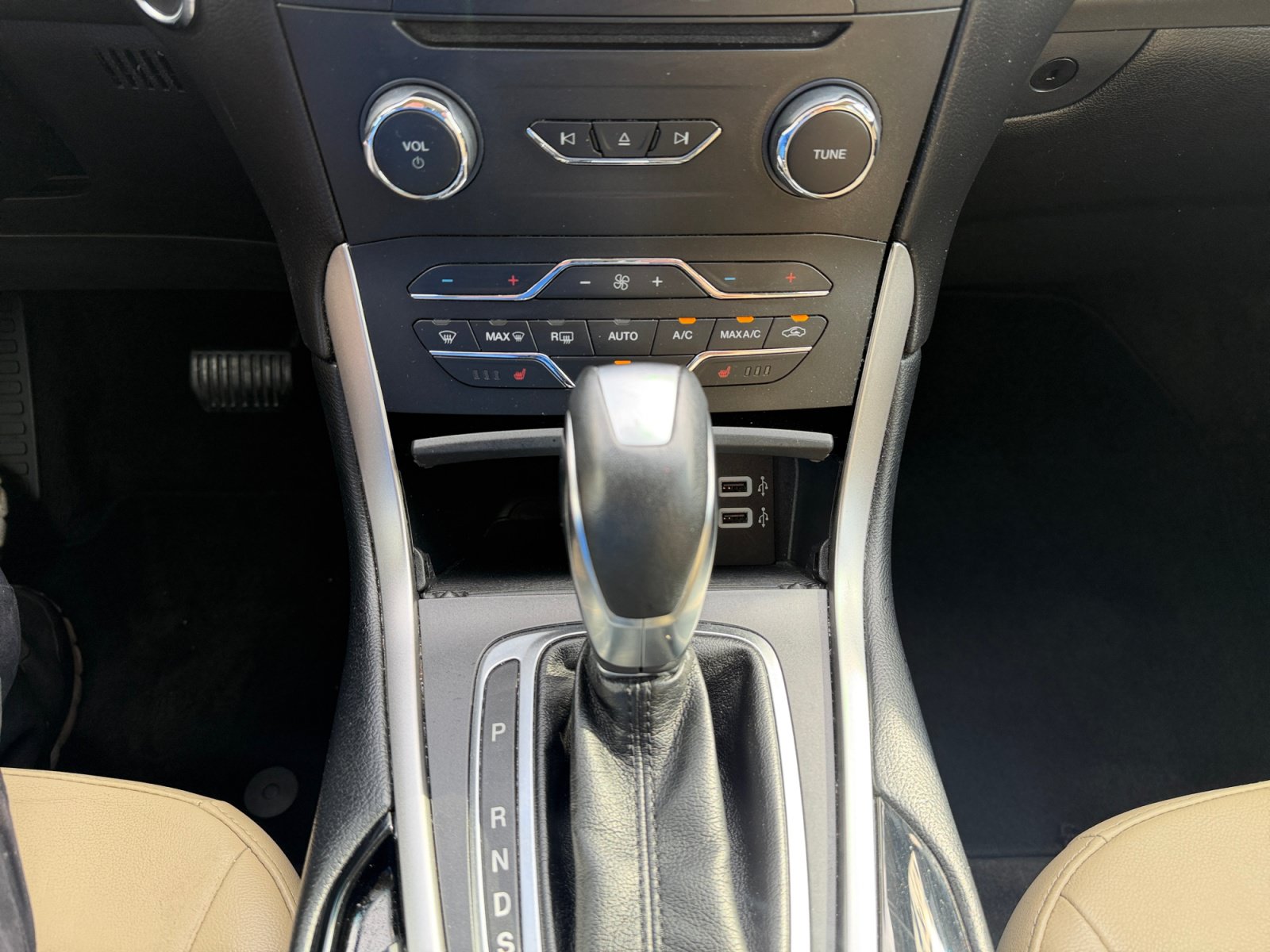 Used 2018 Ford Edge SEL w/ Equipment Group 201A FWD image 26