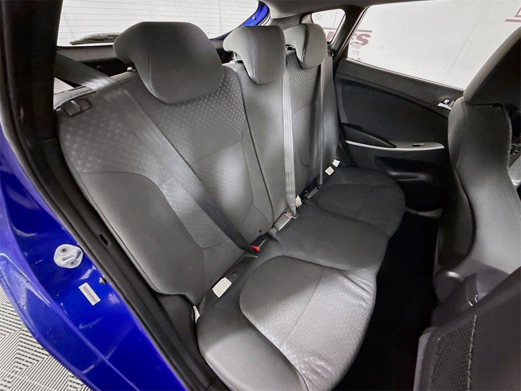 Used 2012 Hyundai Accent SE image 26