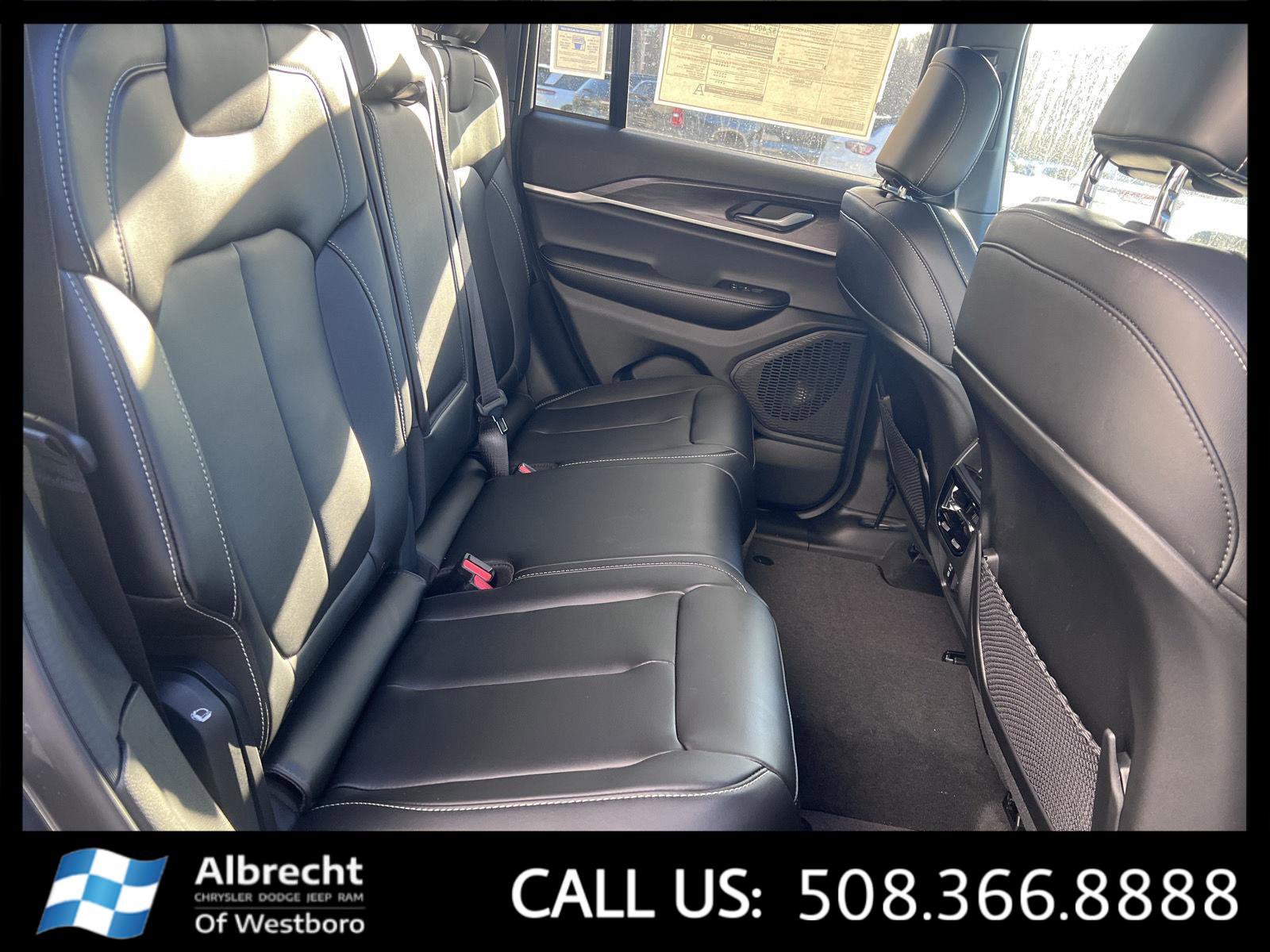 New 2025 Jeep Grand Cherokee Limited image 14