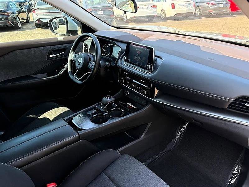 Used 2022 Nissan Rogue SV FWD image 38