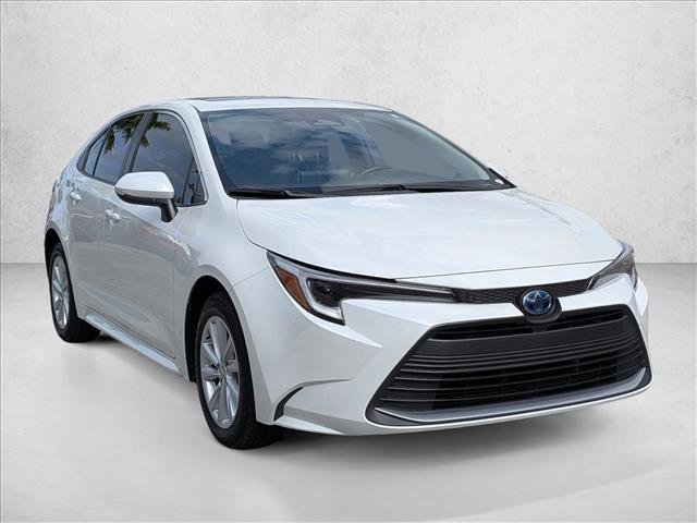 Used 2024 Toyota Corolla XLE FWD image 3