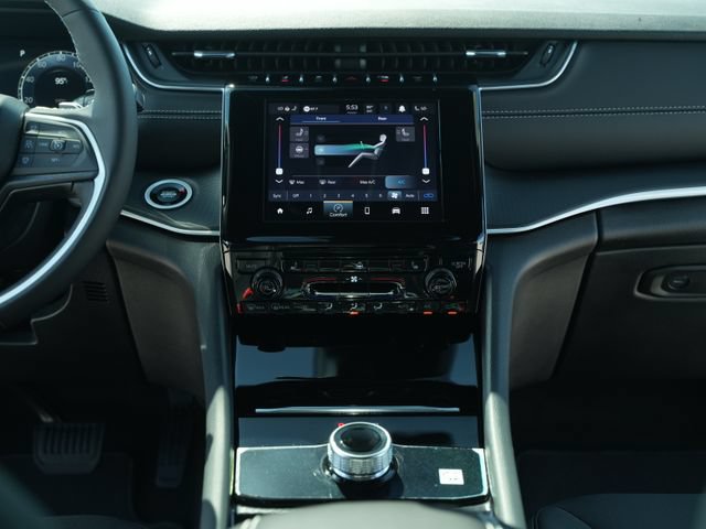 New 2026 Jeep Grand Cherokee L 4WD image 31