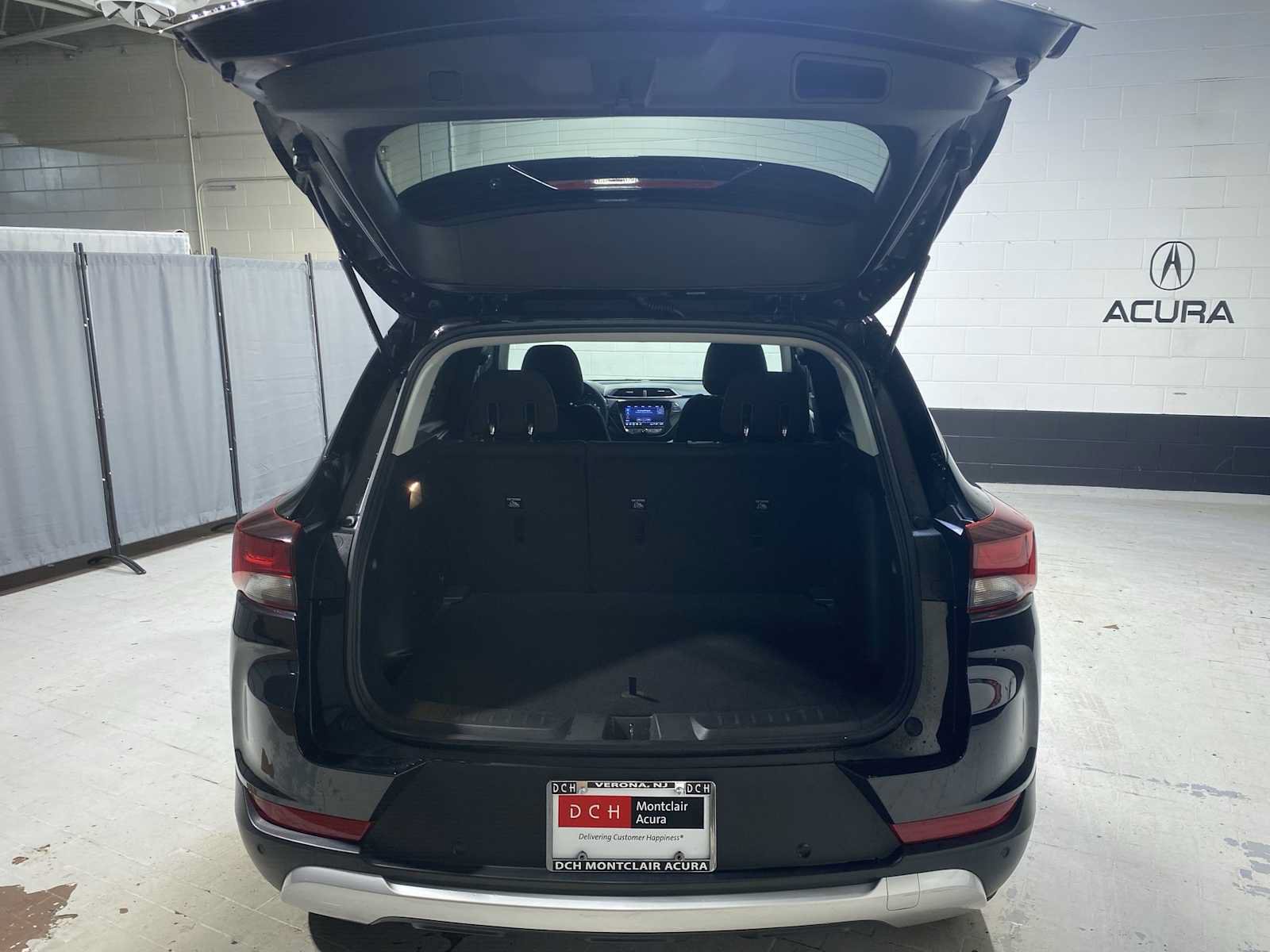Used 2023 Chevrolet TrailBlazer LT w/ Convenience Package FWD image 19