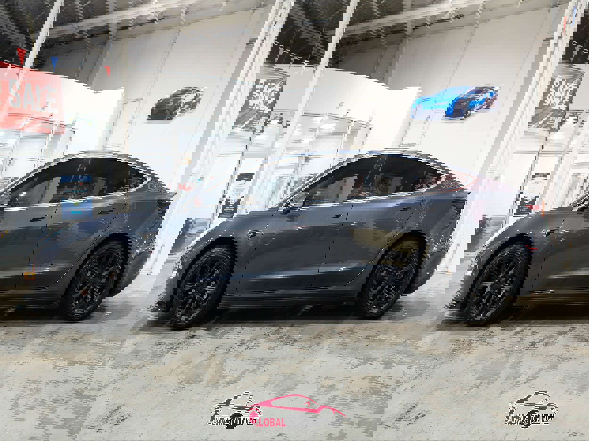 Used 2019 Tesla Model 3 Standard Range image 4