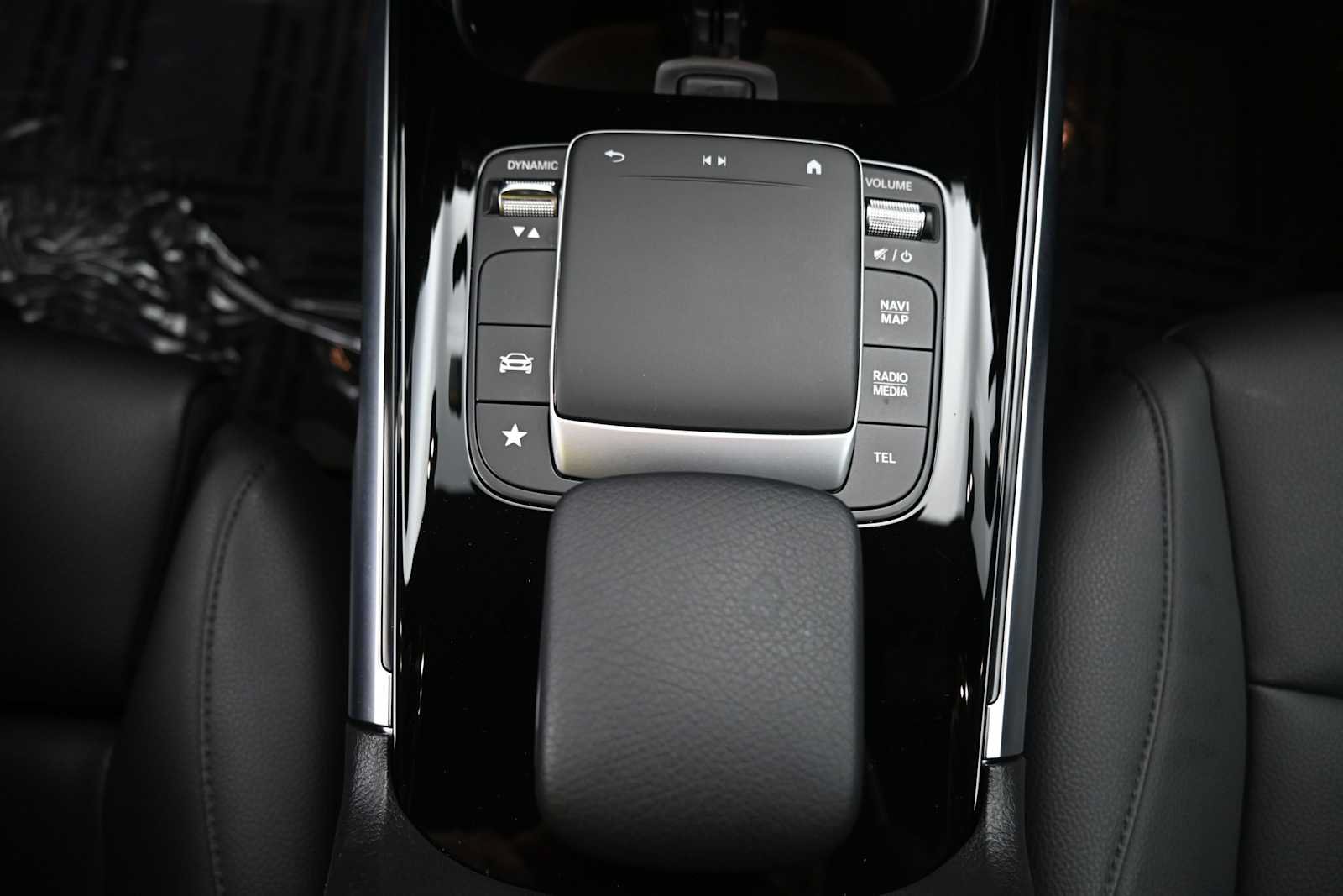 Used 2022 Mercedes-Benz GLB 250 image 15