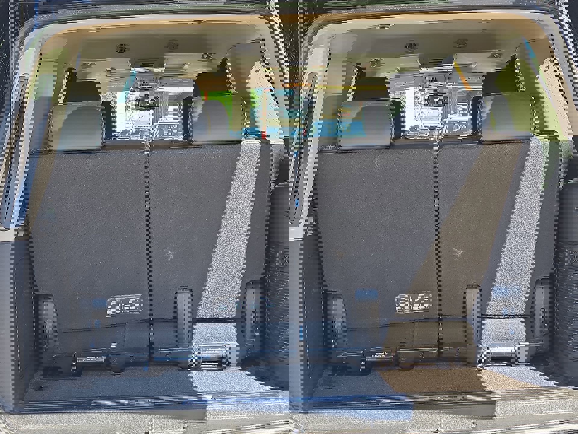 Used 2013 GMC Yukon Denali image 24