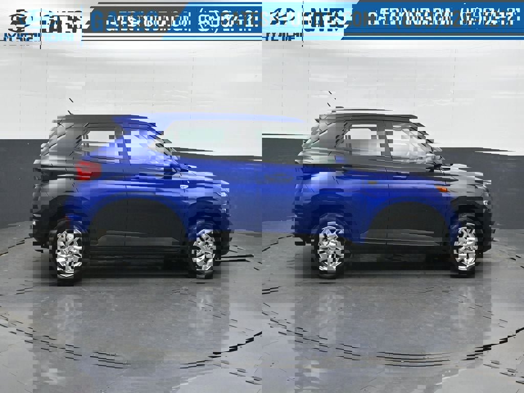 New 2025 Hyundai Venue SE image 3