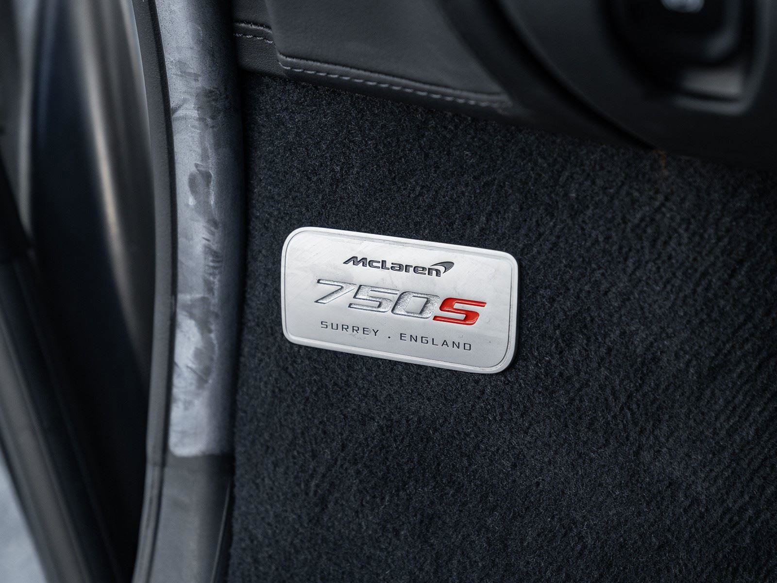 Used 2024 McLaren 750S Spider image 48