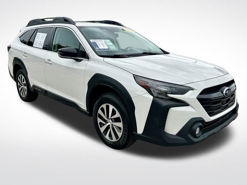 Used 2025 Subaru Outback Premium image 3