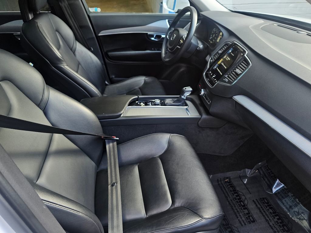 Used 2021 Volvo XC90 T5 Momentum w/ Climate Package image 22