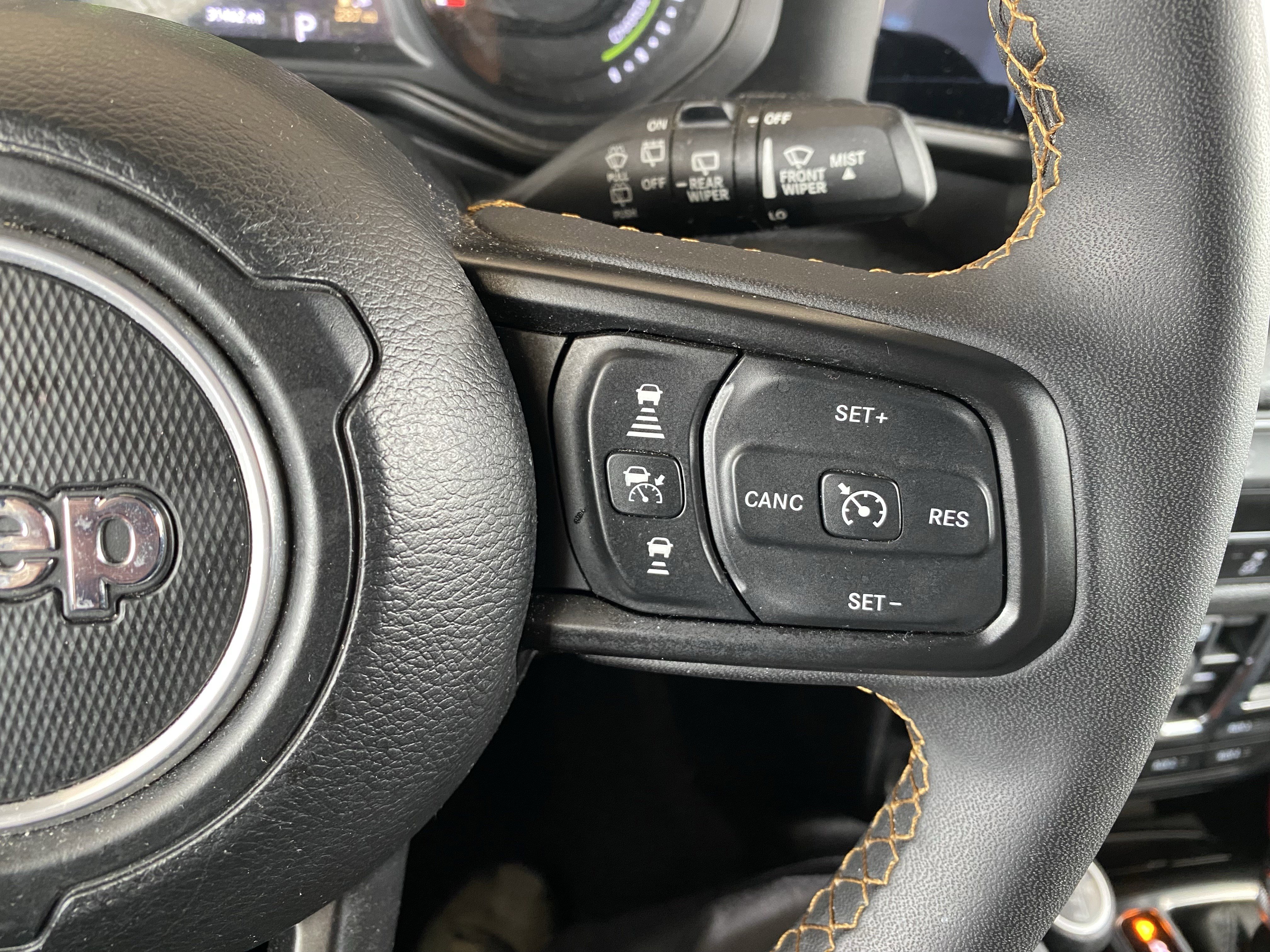 Used 2024 Jeep Wrangler Unlimited w/ Technology Group AWD/4WD image 13