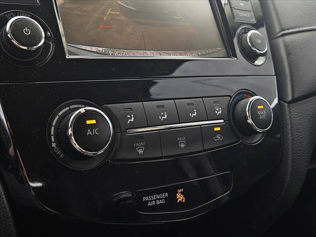Used 2019 Nissan Rogue S w/ Special Edition Package FWD image 15