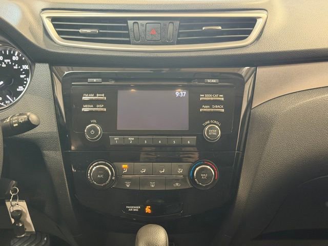 Used 2016 Nissan Rogue S w/ Appearance Package image 13