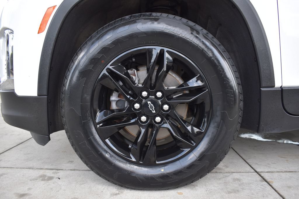 Used 2023 Chevrolet Traverse LT FWD image 14