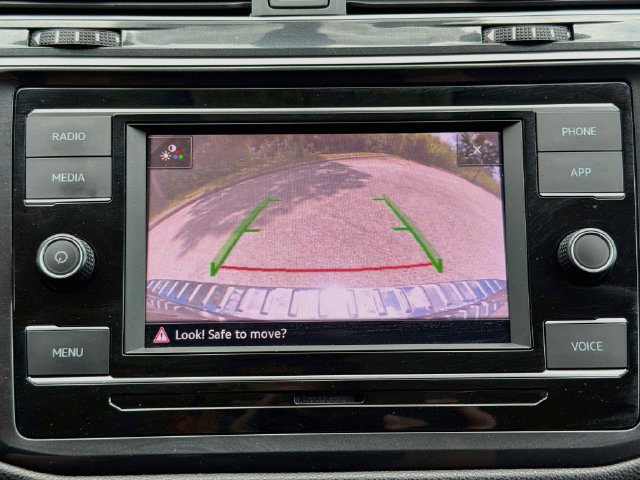 Used 2023 Volkswagen Tiguan S FWD image 31