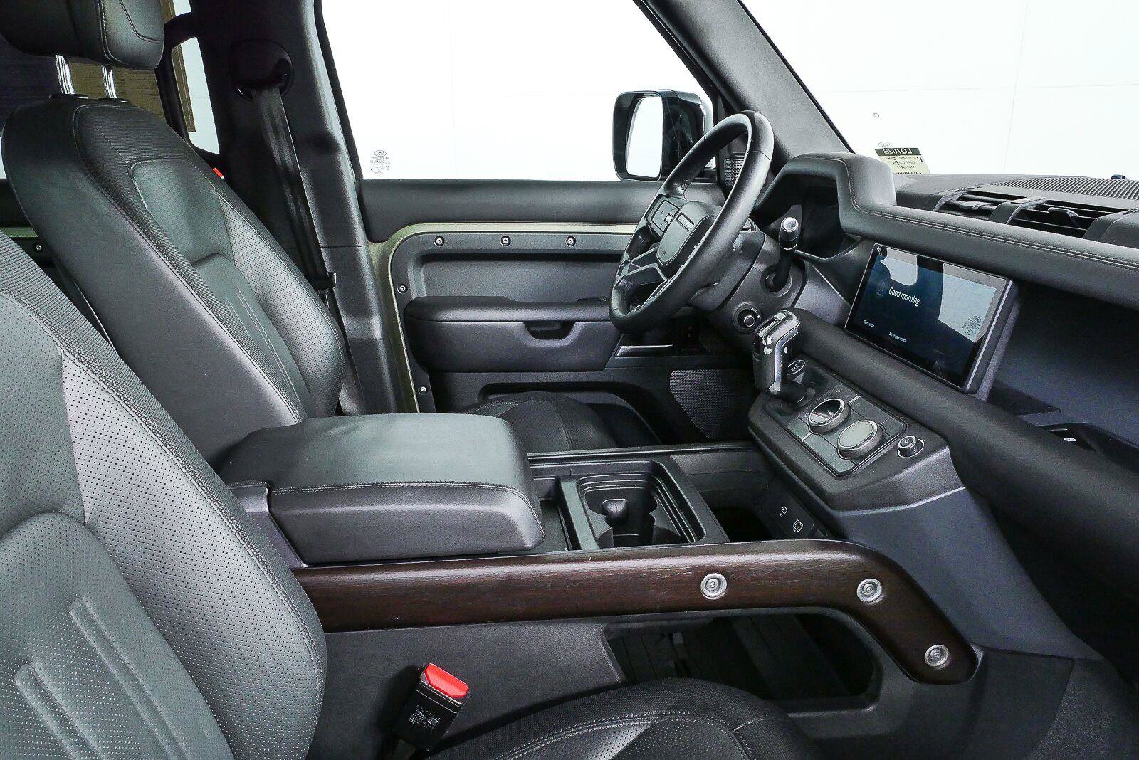 Used 2021 Land Rover Defender 110 X-Dynamic HSE AWD/4WD image 21