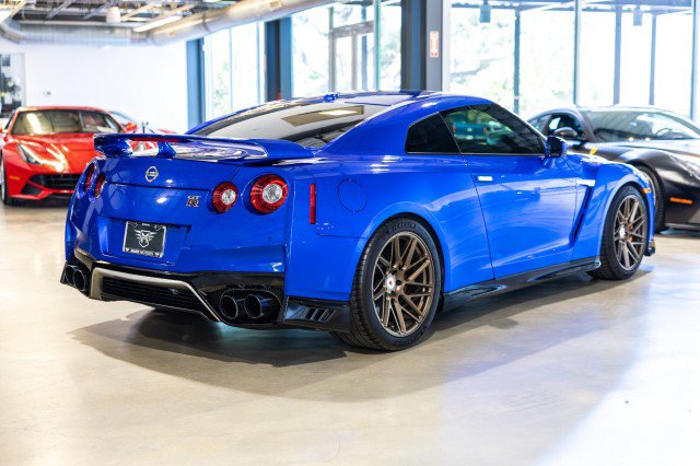 Used 2021 Nissan GT-R Premium AWD/4WD image 6