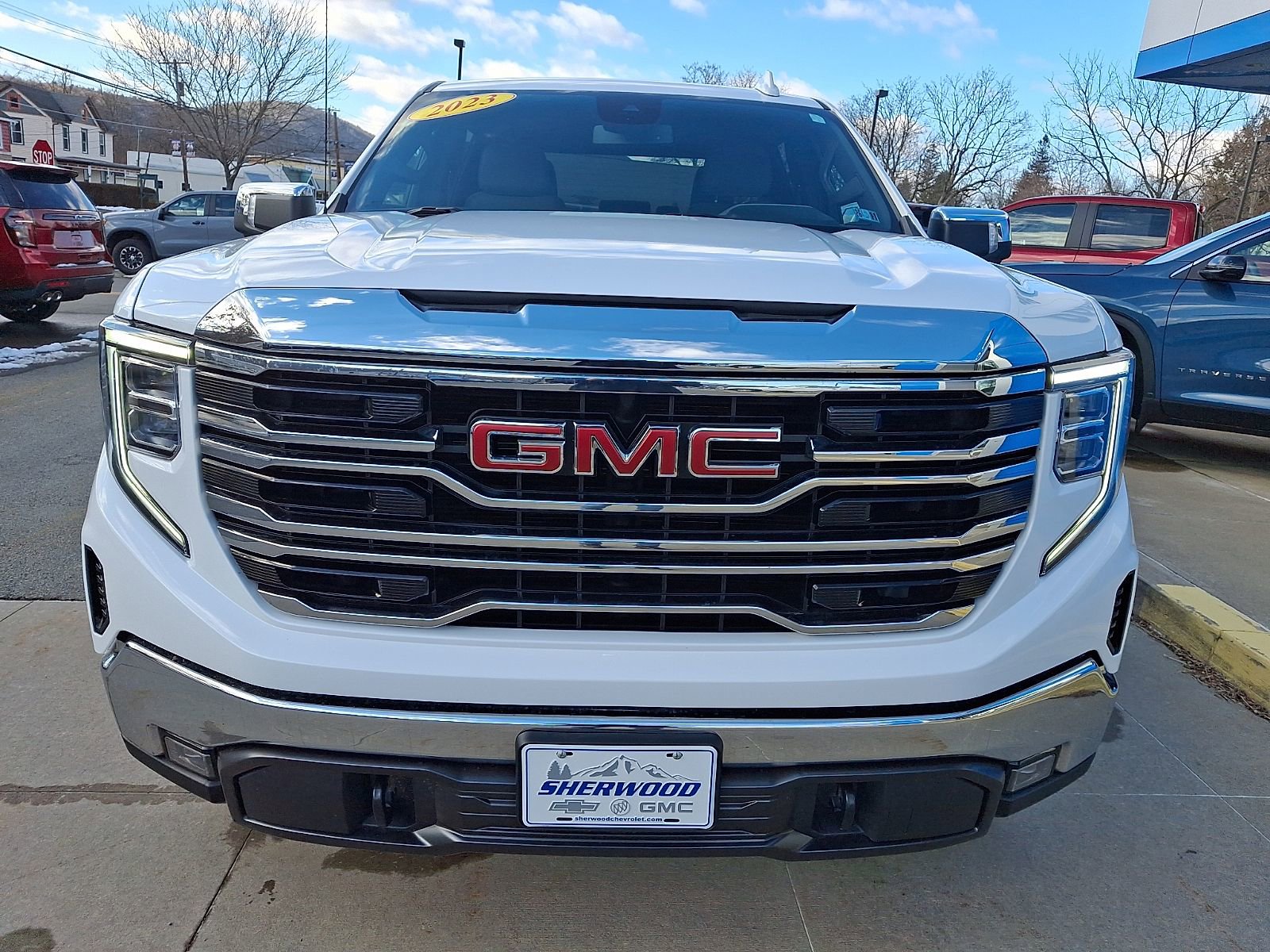 Used 2023 GMC Sierra 1500 SLT w/ SLT Premium Package AWD/4WD image 2