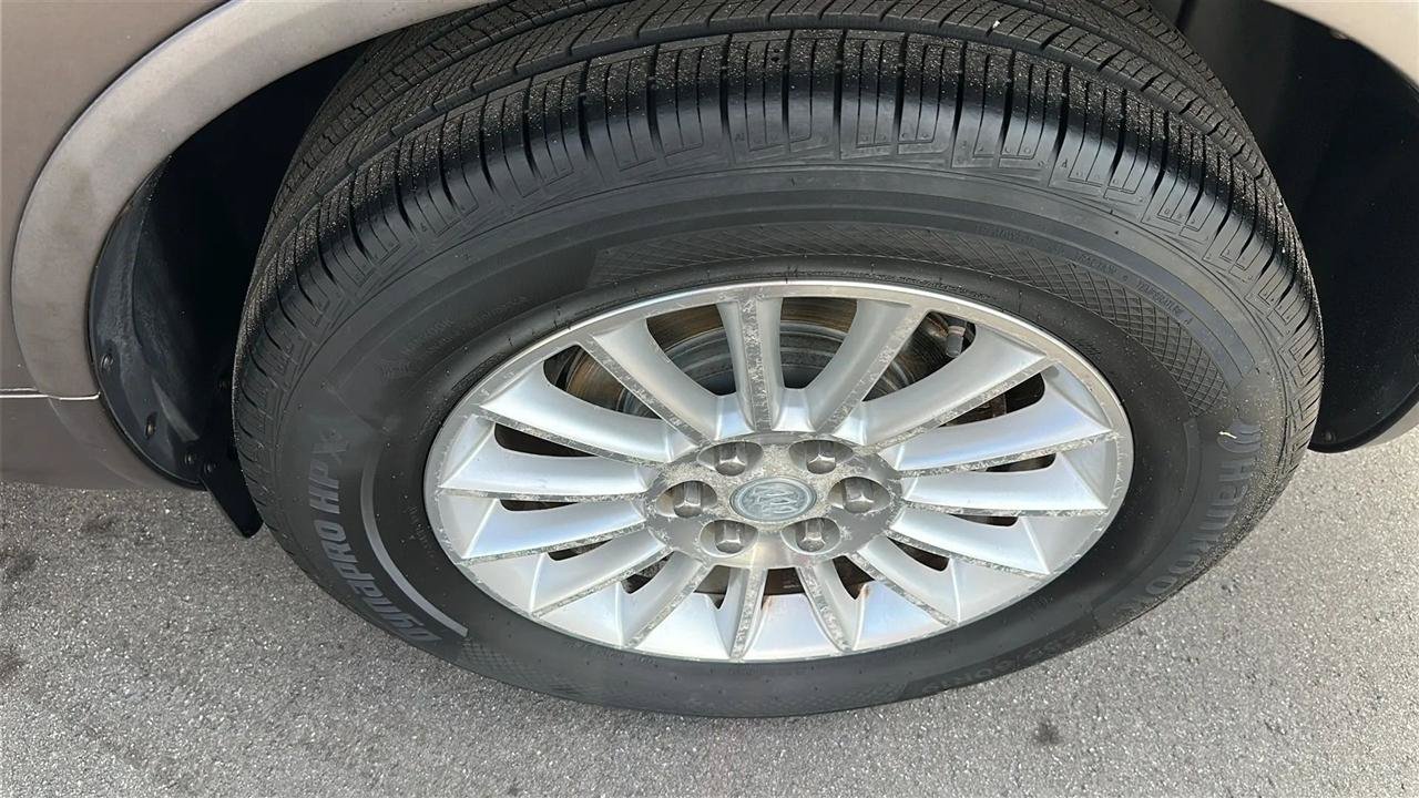 Used 2011 Buick Enclave CXL AWD/4WD image 15