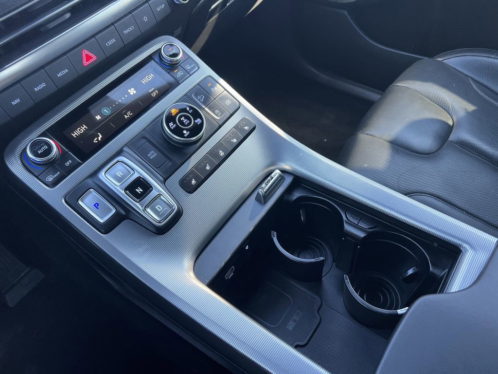 Used 2024 Hyundai Palisade Calligraphy image 9